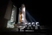 NASA inicia traslado del cohete SLS para la misión Artemis II que llevará humanos a la Luna