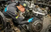 Operativo en La Estanzuela incauta motores adulterados y drogas en Bogotá