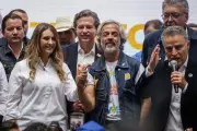 Paloma Valencia oficializa a Juan Daniel Oviedo como vicepresidente y defiende principios innegociables