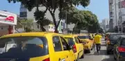 Paro de taxistas bloquea acceso al aeropuerto Palonegro en Bucaramanga