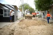 Pavimentación de la carrera 81 en Nuevo Paraíso alcanza 60% de avance en Cartagena