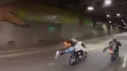 Peligrosas maniobras de motociclistas en túnel mundialista de Cali ponen en riesgo vidas