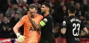 Pesadilla del arquero del Tottenham: tres errores y cambio a los 17 minutos en Champions