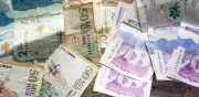 Peso colombiano lidera valorización global: factores internos y expectativas políticas impulsan moneda