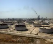 Petróleo cae un 5% por propuesta de alto el fuego entre EE.UU. e Irán