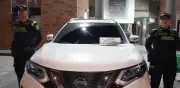 Policía frustra intento de robo de camioneta de lujo y captura a dos delincuentes en Engativá