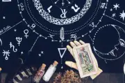 Predicciones del Tarot para Signos Zodiacales en Diciembre: Tauro, Piscis, Aries y Más