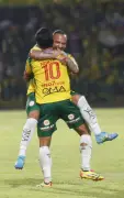 Real Cartagena golea 4-0 con el tridente MMB y sueña con el ascenso a la A
