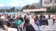 Retiro del puente peatonal en Boyacá con 127 genera caos vial en Bogotá