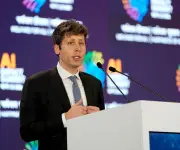Sam Altman revela que OpenAI no controla el uso militar de su IA por el Pentágono