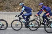 Santiago Buitrago regresa al top-10 de la Tirreno-Adriático 2026; Issac del Toro recupera liderato