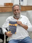 Óscar Martínez transforma su mirada fotográfica en literatura con 'Zacarías, sucedió aquí y allá'