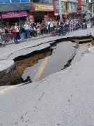 Socavón en Suba, Bogotá: Autoridades atienden emergencia vial tras hundimiento en calle 139