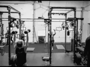 Tragedia en gimnasio de Cartagena: Mujer de 32 años fallece durante rutina de ejercicios