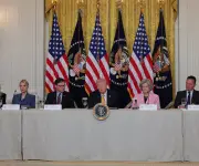 Trump afirma que Irán busca acuerdo pero desconoce a sus líderes actuales