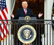 Trump anticipa retirada de EE.UU. de Irán en semanas y critica a aliados por Ormuz