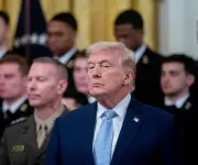 Trump rechaza alto al fuego con Irán y critica a aliados por bloqueo en Ormuz