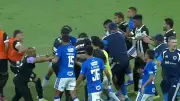Título del Cruzeiro empañado por batalla campal con Atlético Mineiro en Brasil