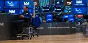 Wall Street cierra en rojo por guerra en Medio Oriente y petróleo cerca de 100 dólares