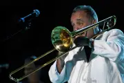 Willie Colón es despedido con trombones y la Murga de Panamá en Nueva York