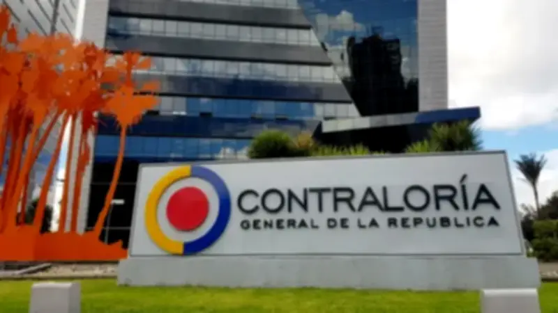 37 aspirantes avanzan en concurso para contralor general de Colombia