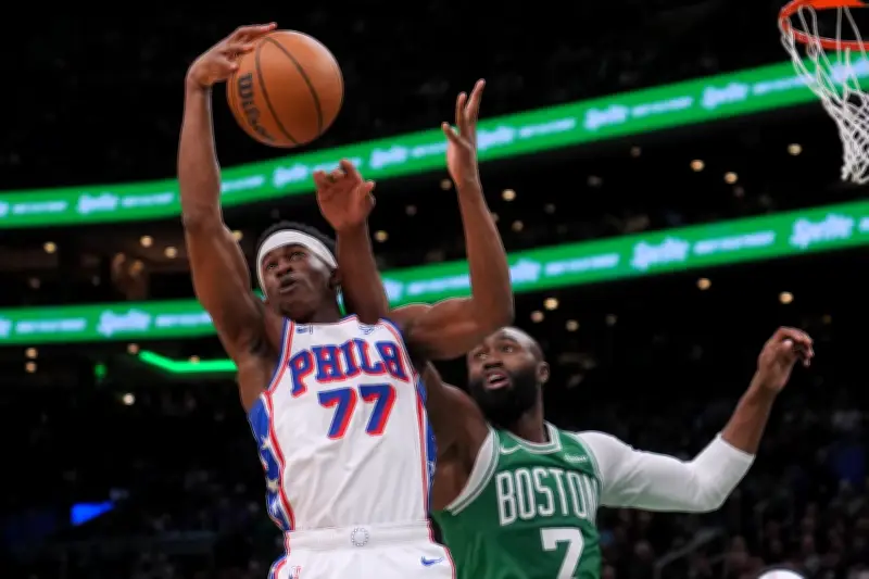 76ers igualan serie ante Celtics con victoria contundente en TD Garden