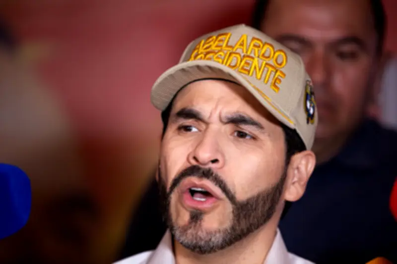 Abelardo de la Espriella responde a Cepeda y exige debate público: "Se disfraza de valiente"