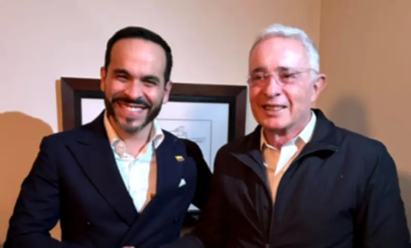 Abelardo de la Espriella se declara 'el Uribe costeño' y revela influencia del expresidente