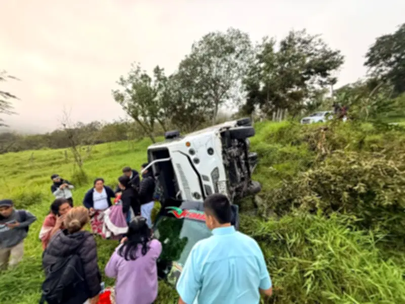 Accidente en Santander: 14 heridos tras volcamiento de buseta