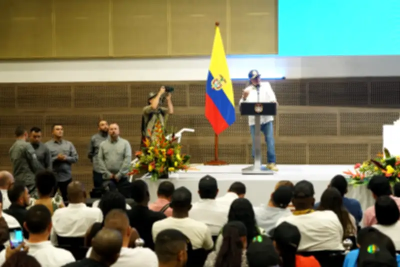 Aclaran video de Petro con general en Cali: no fue regaño, sino atención a combates en Jamundí