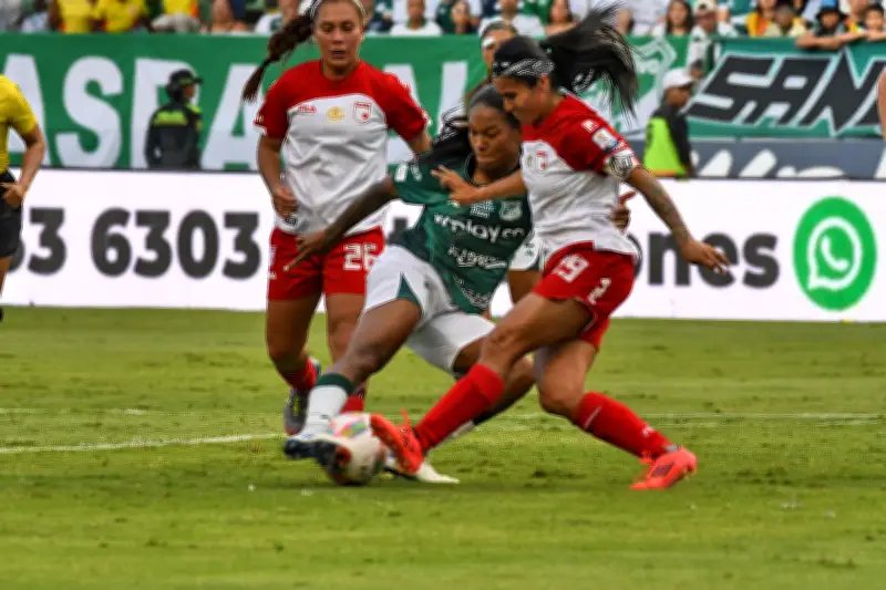 Acolfutpro denuncia discriminación laboral en fútbol femenino por reglamento 2026