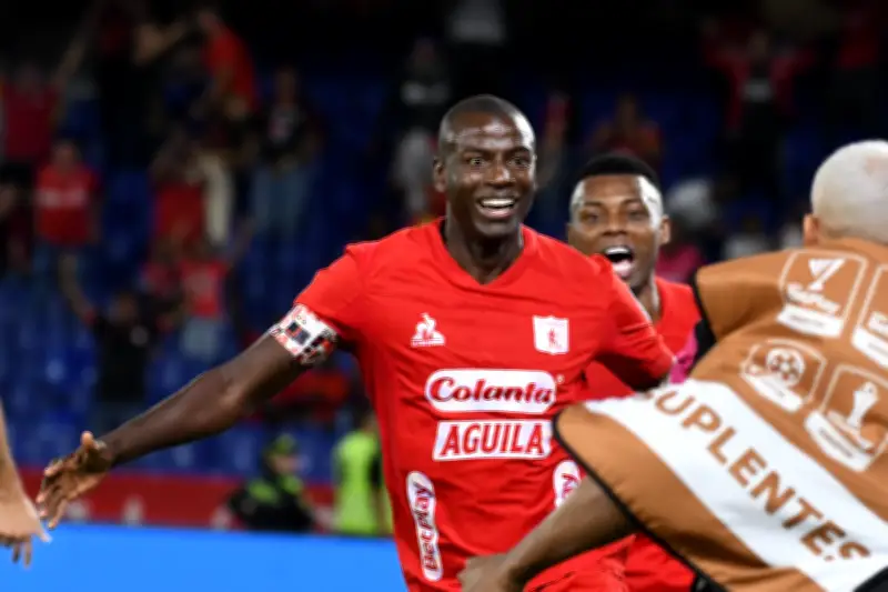 Adrián Ramos enciende el clásico: "Hay que dejar rivales atrás"