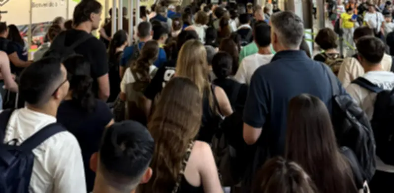 Aerolíneas europeas denuncian colas de hasta 3 horas por nuevo sistema fronterizo digital