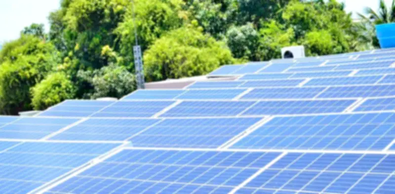 Alianza estratégica instala paneles solares en 400 tiendas de Cartagena y Bolívar para enfrentar crisis energética