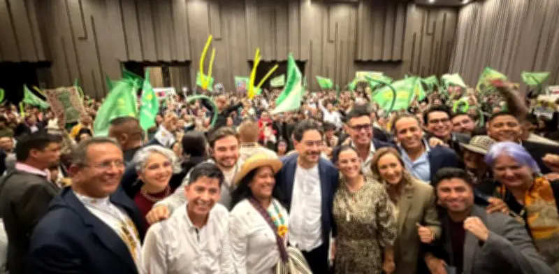 Alianza Verde evalúa apoyo a Cepeda tras llamado de Petro a Constituyente