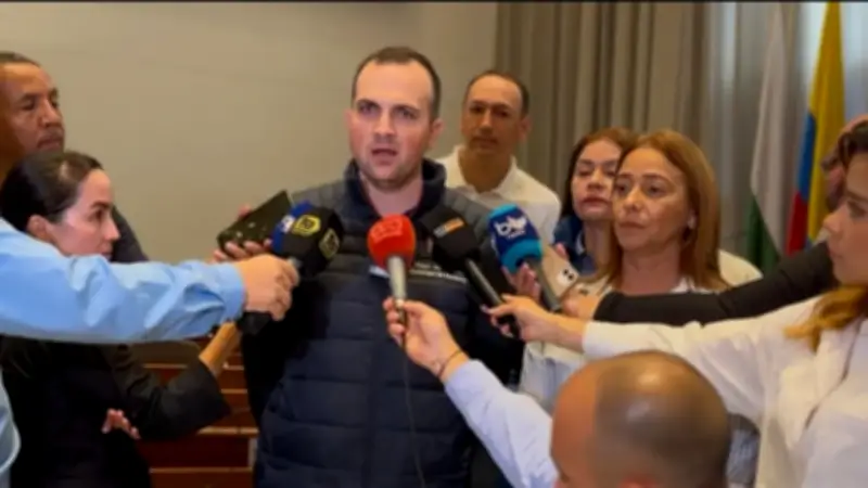 Alias 'Tom Chirri' y 'Pocho' financiaron parranda en cárcel de Itagüí, denuncia concejal Carrasquilla