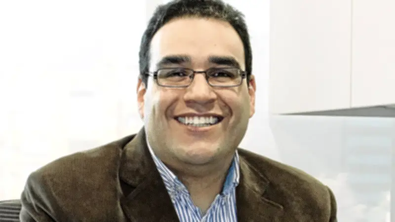 Analista cuestiona narrativa oficial que culpa tasas de interés de problemas económicos