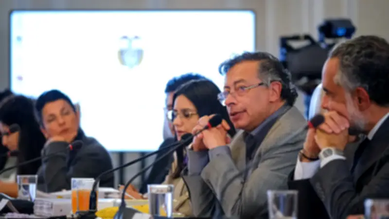 Angie Rodríguez no se reunió con Petro; entregó pruebas a intermediario