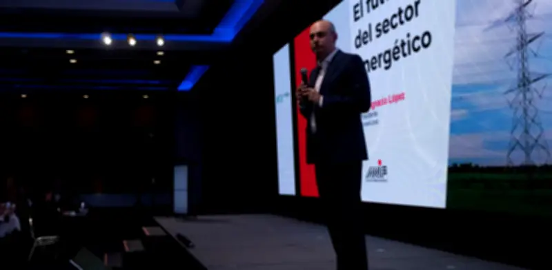 Anif defiende alza de tasas del Banco de la República como inversión en credibilidad