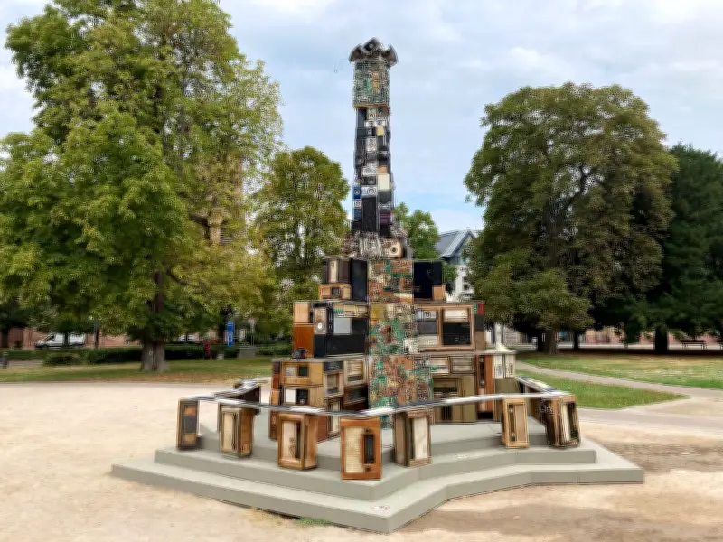 Arte sonoro: esculturas interactivas con altavoces reciclados