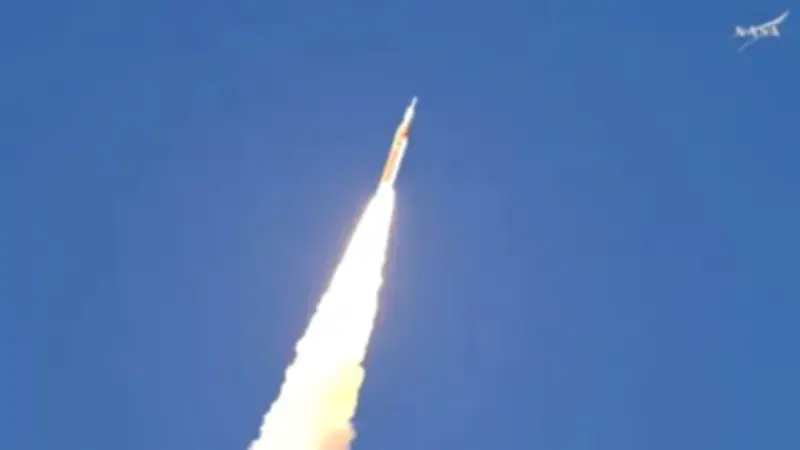 Artemis II alcanza órbita terrestre e inicia histórico viaje hacia la Luna