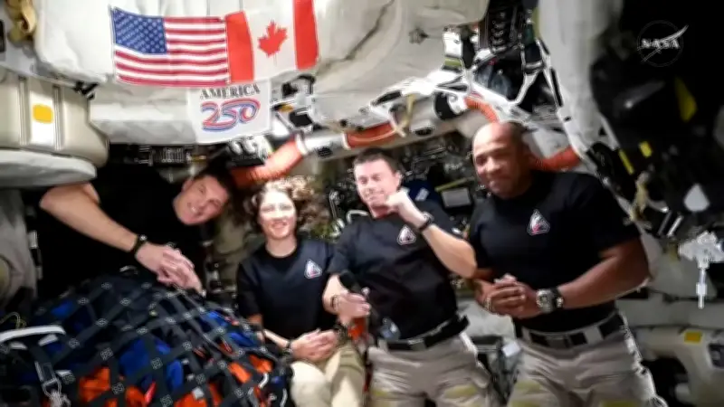 Astronautas de Artemis II conversan con Trump tras histórico paso por lado oscuro lunar