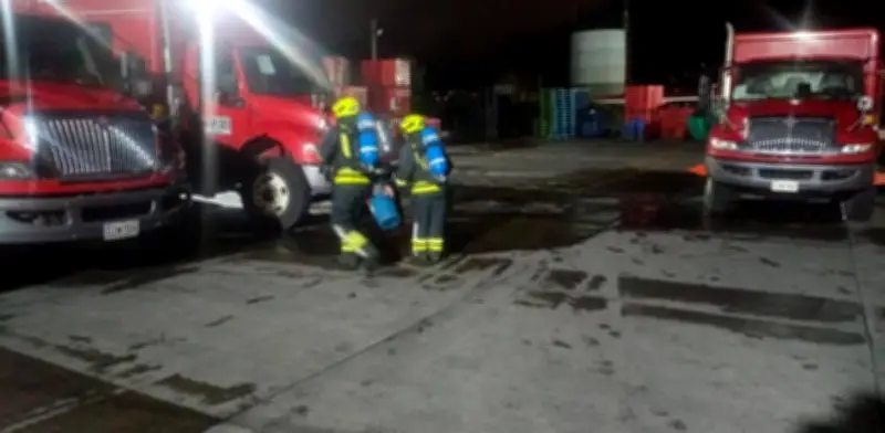 Ataque explosivo en Pasto contra Femsa Coca Cola deja dos heridos y daños materiales
