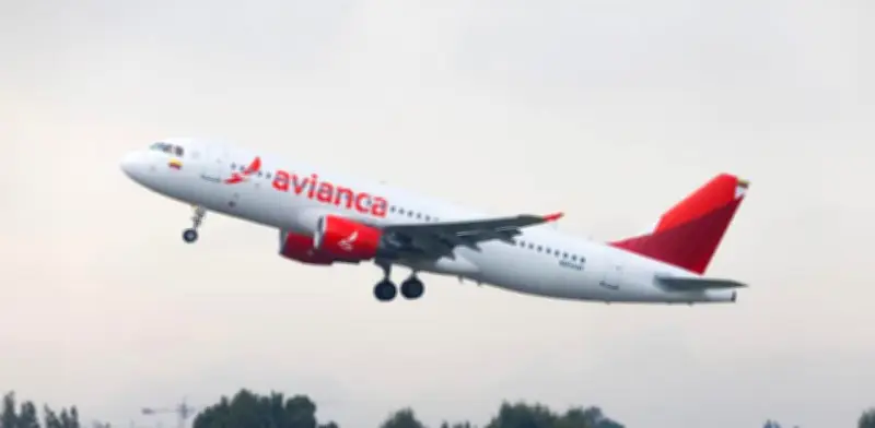 Avianca suspende operaciones aéreas en Bucaramanga por bloqueo en vías de acceso al aeropuerto