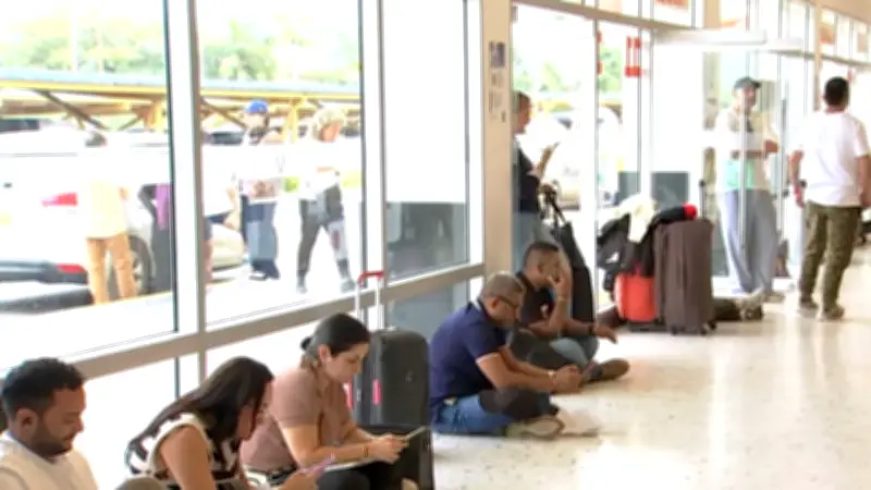 Avianca y LATAM ofrecen alternativas a viajeros por bloqueo en aeropuerto Palonegro de Bucaramanga