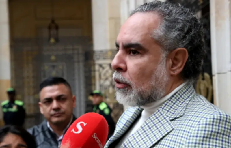 Benedetti condena toma del Ministerio del Interior por indígenas: “Secuestro de 1.200 personas”