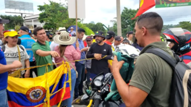 Bloqueo total en peaje de Lebrija tras fracaso de negociaciones por avalúos catastrales