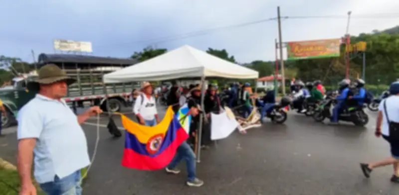 Bloqueos en Santander y Norte de Santander amenazan economía nacional con pérdidas millonarias