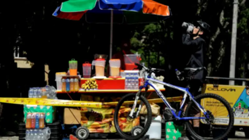 Bogotá implementa nuevo decreto para regular venta ambulante en espacio público