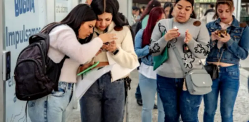 Bogotá ofrece más de 690 empleos en abril: vacantes sin experiencia y ferias laborales